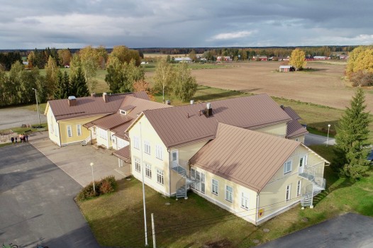 Flygfoto av Östensö skola/förskola