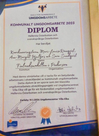 Diplomet i närbild.